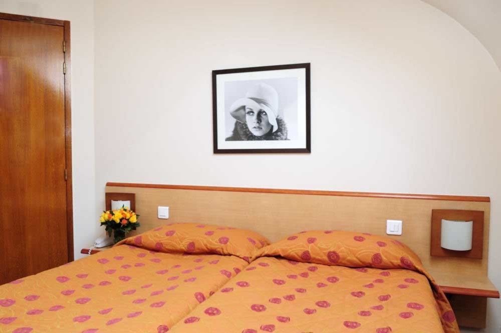 Hotel Hospitel Париж Экстерьер фото